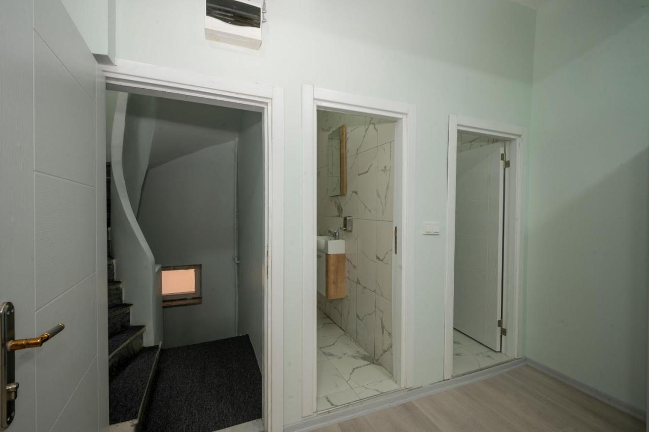 Xalila Hostel & Cafe Ladies Room Istanbul Exterior photo