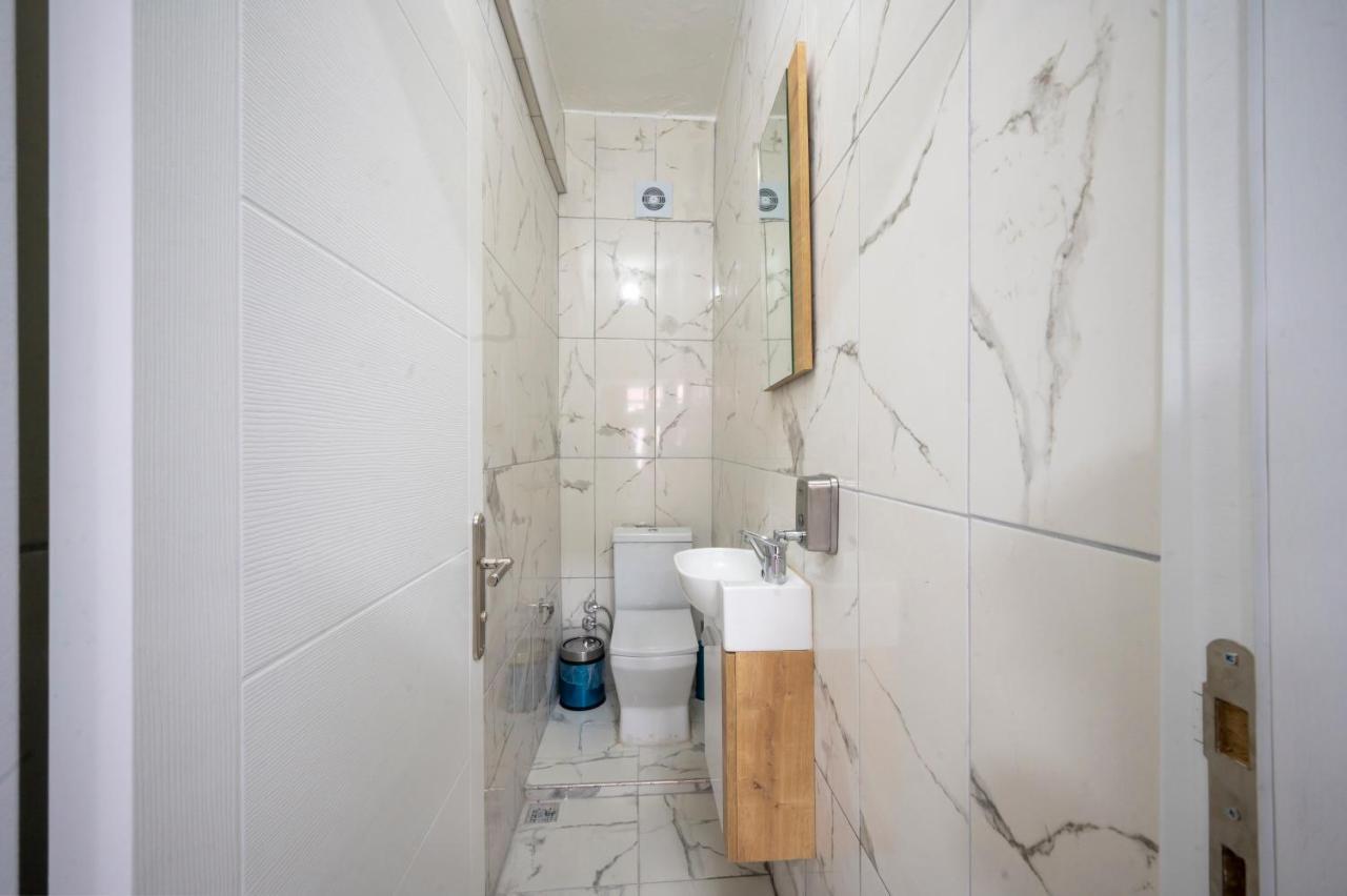Xalila Hostel & Cafe Ladies Room Istanbul Exterior photo